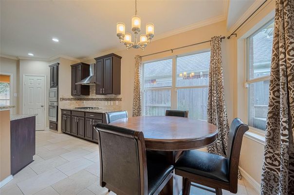 Chandelier, Dining room, Interior, Kitchen, Recessed Lighting