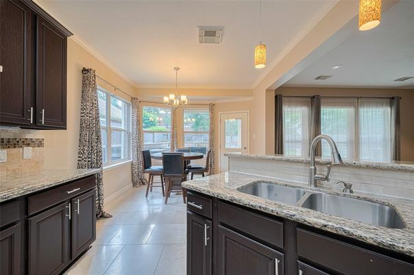 Chandelier, Dining room, Interior, Kitchen, Pendant Lights