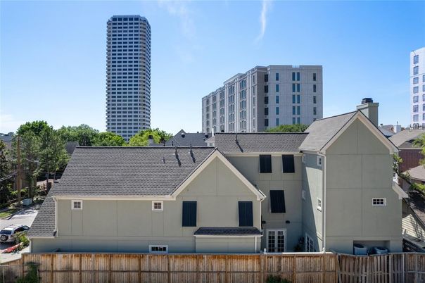 Exterior, Facade, Highrise