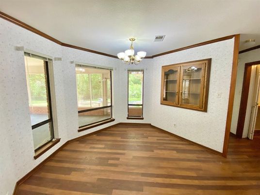 Chandelier, Empty room, Interior, Wood Texture Flooring