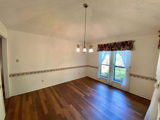 Empty room, Interior, Pendant Lights, Wood Texture Flooring