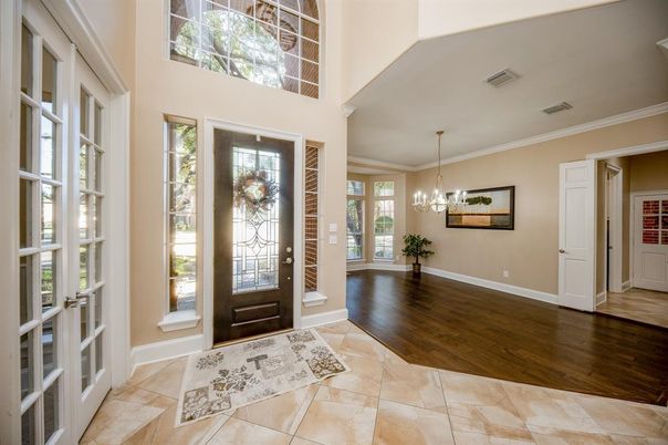Interior, Pendant Lights, Wood Texture Flooring