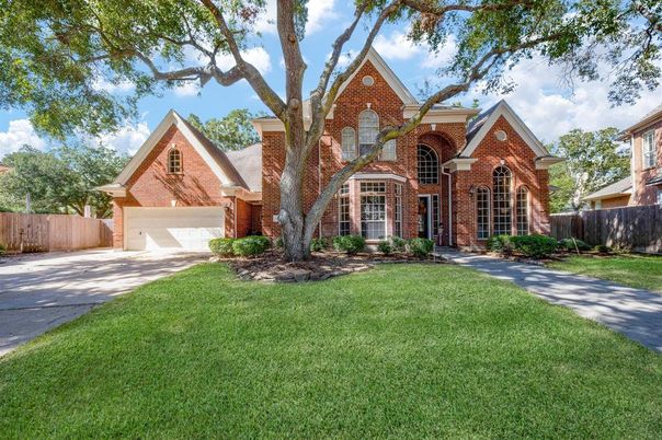 Attached, Exterior, Facade, Brick Facade, Brick Traditional