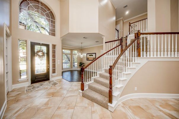Interior, Pendant Lights, Recessed Lighting, Wood Texture Flooring