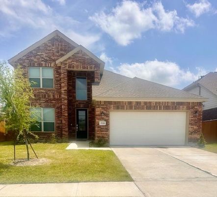 Attached, Exterior, Facade, Brick Facade, Brick Traditional