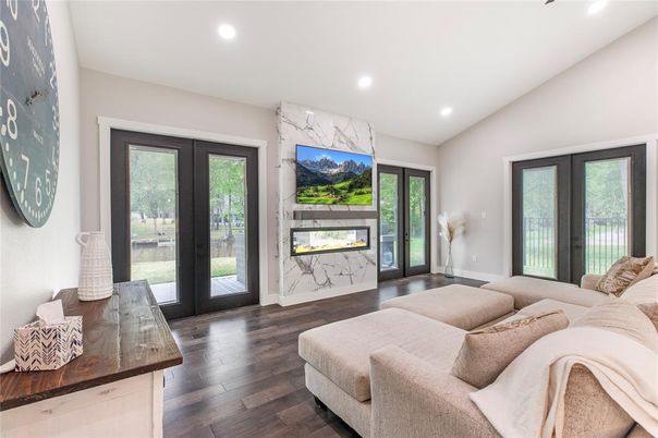 Interior, Living room, Recessed Lighting, Wood Texture Flooring