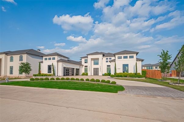 Backyard, Exterior, Facade, French Provincial