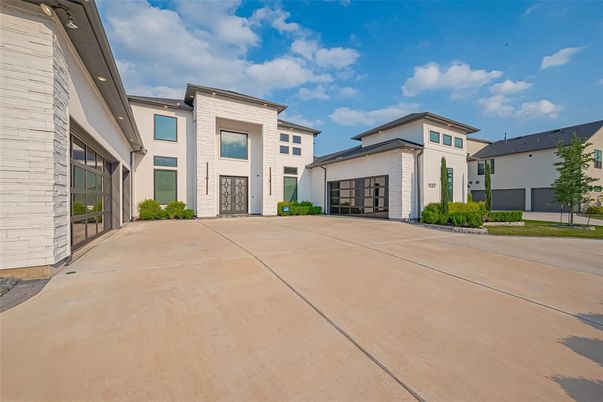 Detached Garage, Exterior