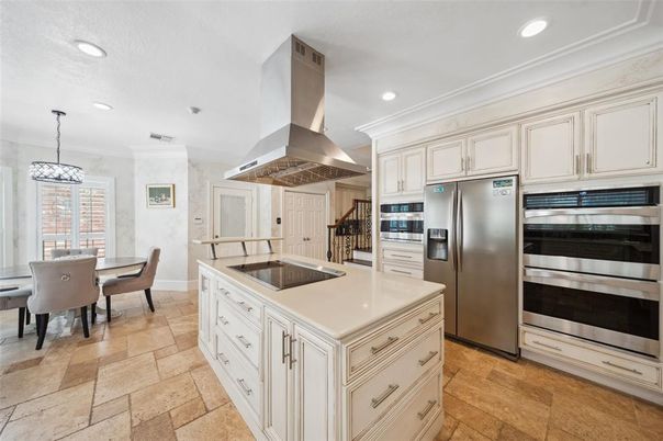 Dining room, Interior, Kitchen, Pendant Lights, Recessed Lighting, Stainless Steel Appliances