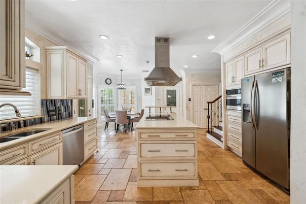 Dining room, Interior, Kitchen, Pendant Lights, Recessed Lighting, Stainless Steel Appliances