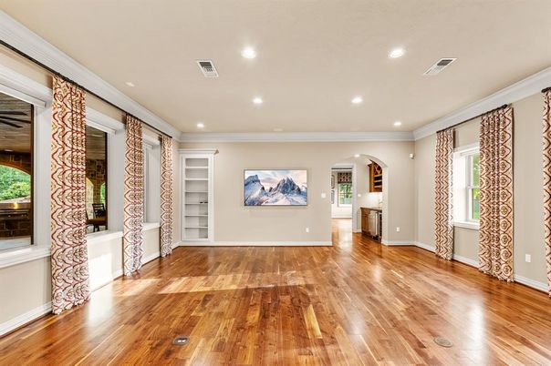 Empty room, Interior, Recessed Lighting, Wood Texture Flooring