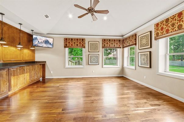 Empty room, Interior, Pendant Lights, Wood Texture Flooring