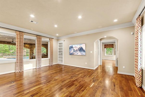 Empty room, Interior, Recessed Lighting, Wood Texture Flooring