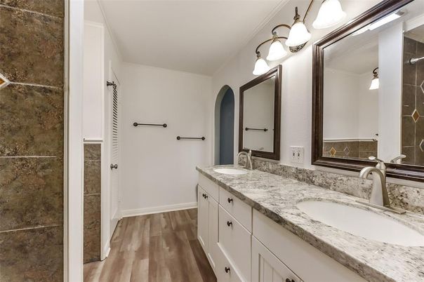 Bathroom, Dual Sink Vanities, Interior, Wood Texture Flooring