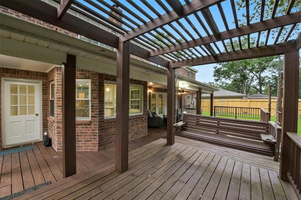 Exterior, Wood Texture Flooring