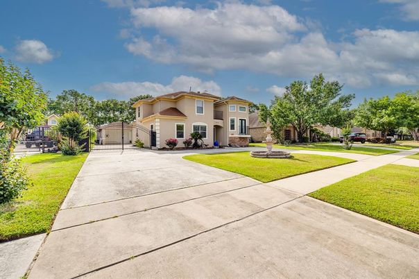 Backyard, Exterior, Facade, Mediterranean