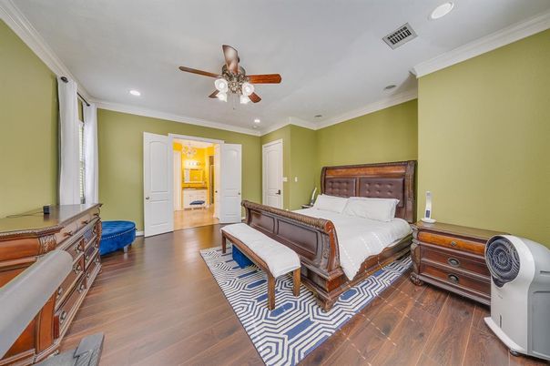 Bedroom, Interior, Recessed Lighting, Wood Texture Flooring