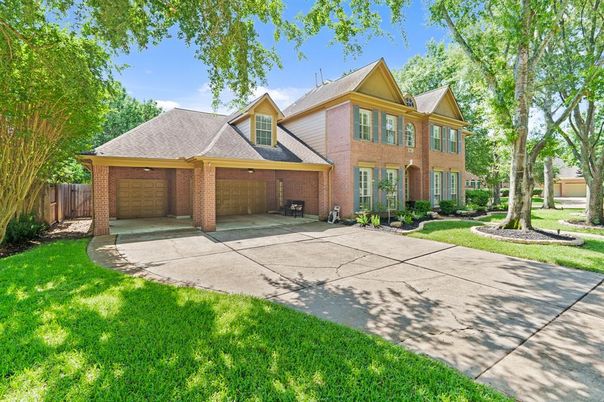 Attached, Exterior, Facade, Brick Facade, French Provincial