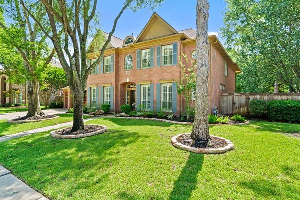 Backyard, Exterior, Facade, Brick Facade, Georgian