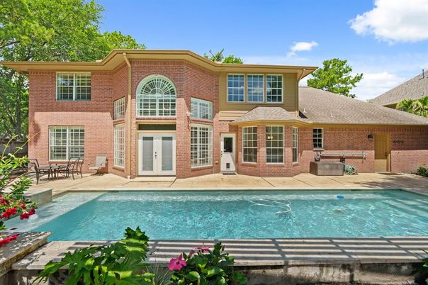 Exterior, Facade, Brick Facade, Pool, French Provincial