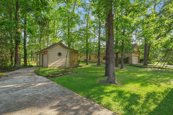 Backyard, Detached Garage, Exterior