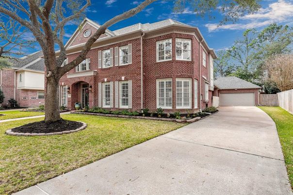 Detached Garage, Exterior, Facade, Brick Facade, Brick Traditional