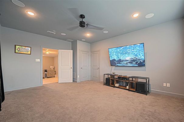 Empty room, Interior, Recessed Lighting
