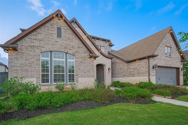 Attached, Exterior, Facade, Brick Facade, Brick Traditional
