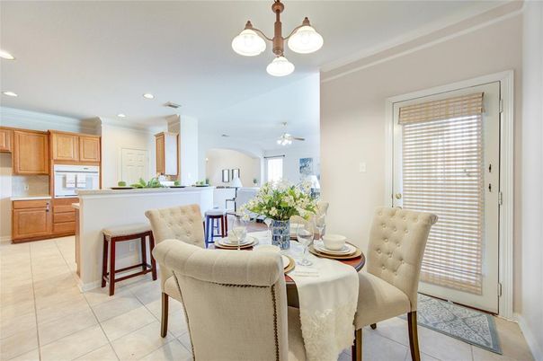 Dining room, Interior, Kitchen, Recessed Lighting