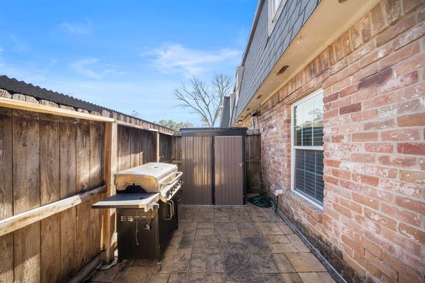 Exterior, Hot Tub