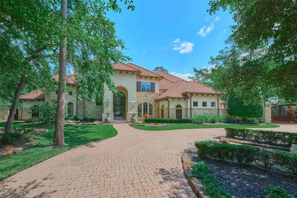 Backyard, Exterior, Facade, Mediterranean