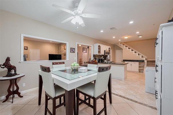 Dining room, Interior, Kitchen, Recessed Lighting