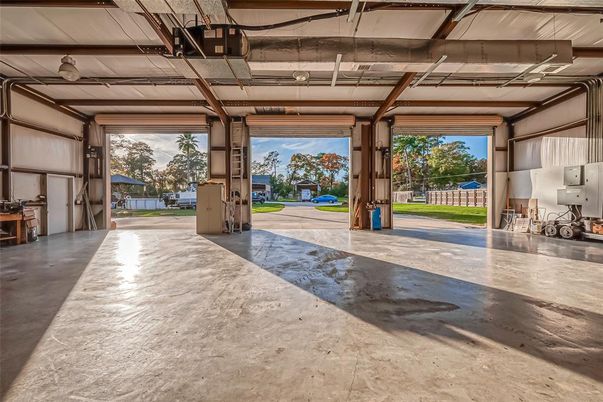Garage, Interior