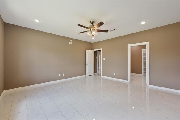 Empty room, Interior, Marble, Recessed Lighting