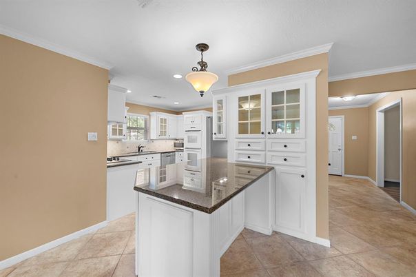 Interior, Kitchen, Pendant Lights, Recessed Lighting