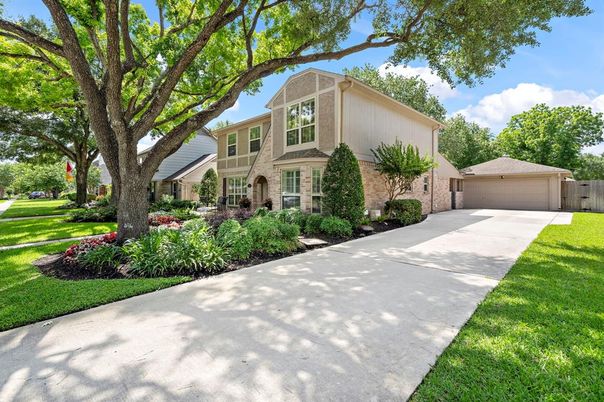 Backyard, Detached Garage, Exterior