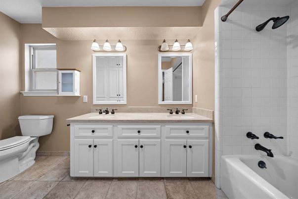 Bathroom, Dual Sink Vanities, Interior