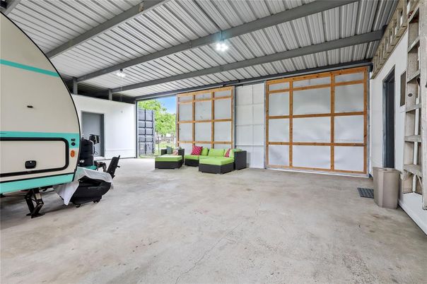 Garage, Interior, Stone Walls