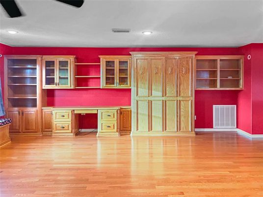 Interior, Recessed Lighting, Wood Texture Flooring