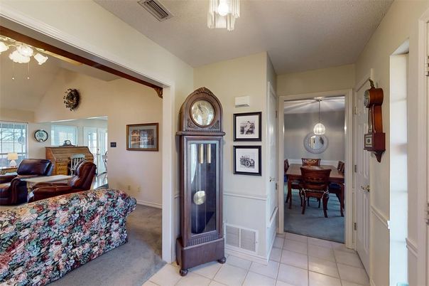Dining room, Interior, Living room, Pendant Lights