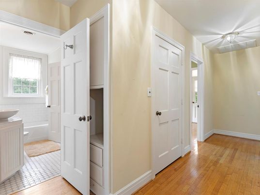Bathroom, Interior, Wood Texture Flooring