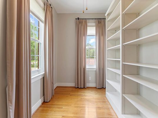Interior, Walk-in Closets, Wood Texture Flooring