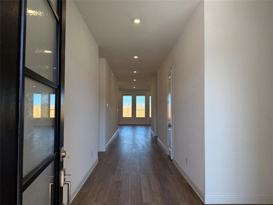 Interior, Recessed Lighting, Wood Texture Flooring