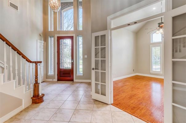 Chandelier, Interior, Wood Texture Flooring