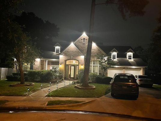 Attached, Exterior, Facade, Brick Traditional