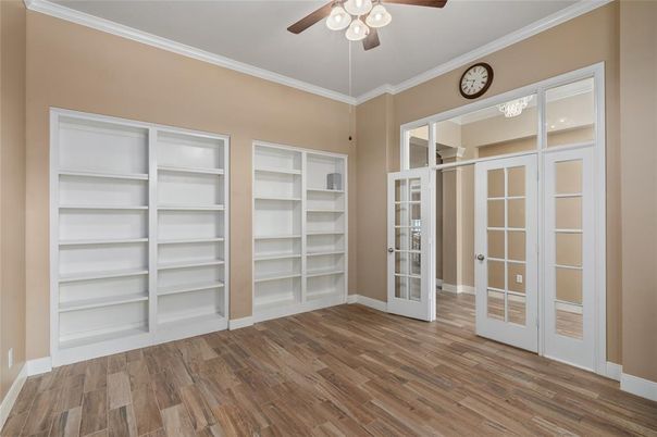 Empty room, Interior, Walk-in Closets, Wood Texture Flooring