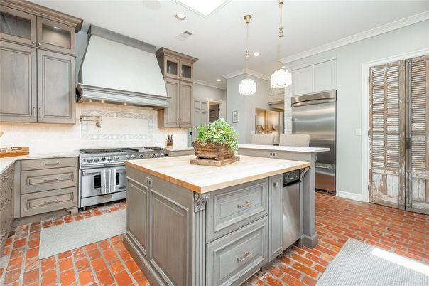 Interior, Kitchen, Pendant Lights, Recessed Lighting, Stainless Steel Appliances