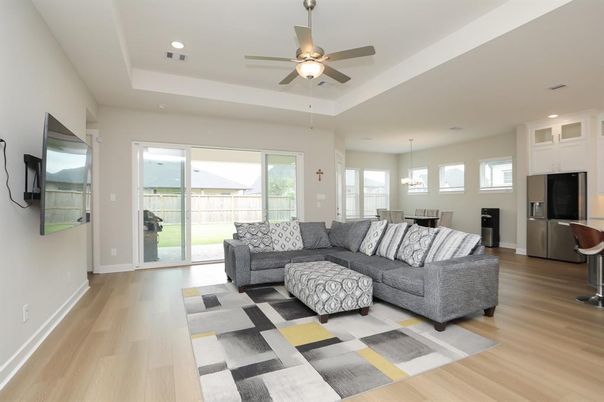 Chandelier, Dining room, Interior, Living room, Recessed Lighting, Wood Texture Flooring