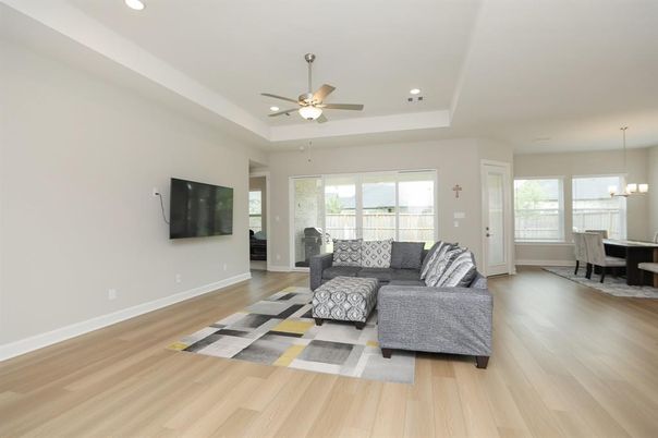 Chandelier, Dining room, Interior, Living room, Recessed Lighting, Wood Texture Flooring
