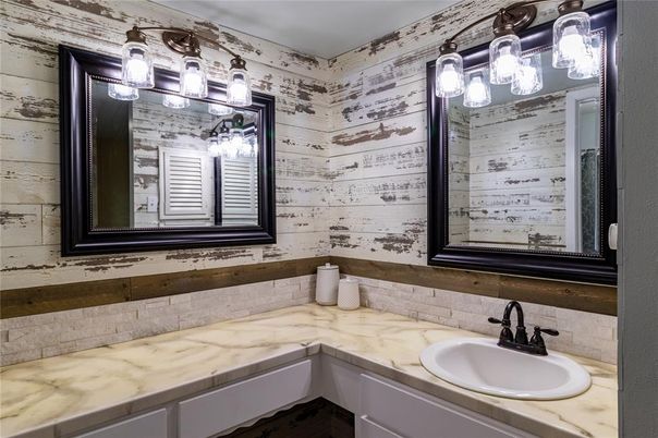 Bathroom, Interior, Tile Countertops